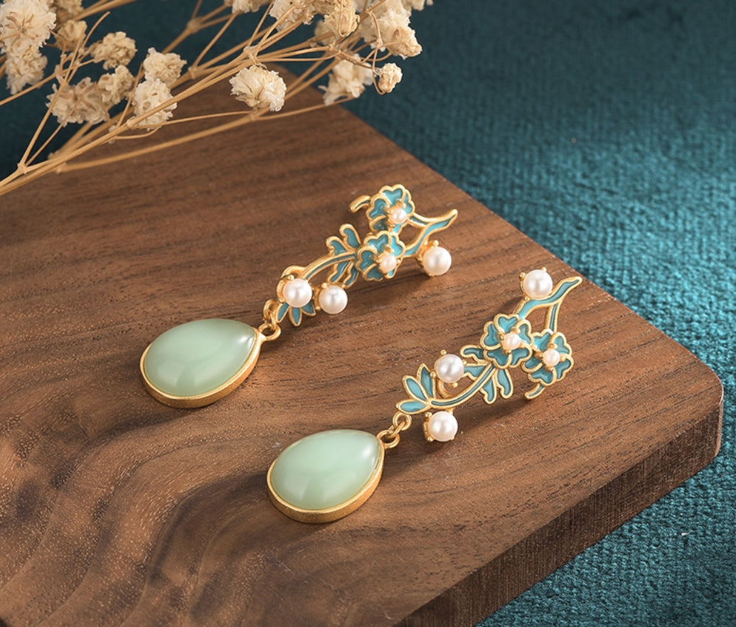 Elegant Pearls On Enamel Flowers Earrings