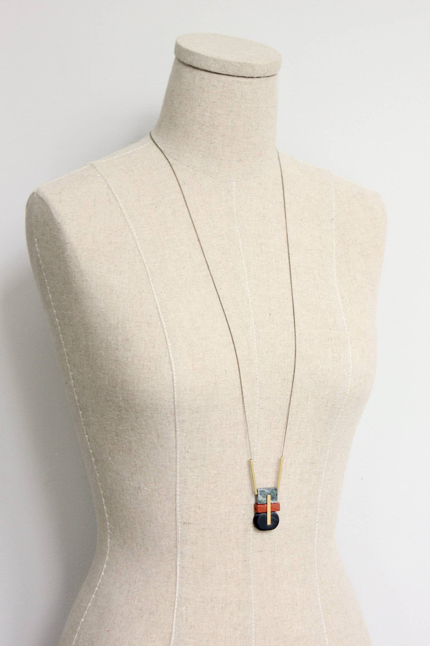 Serpentine and Agate Chain Necklace